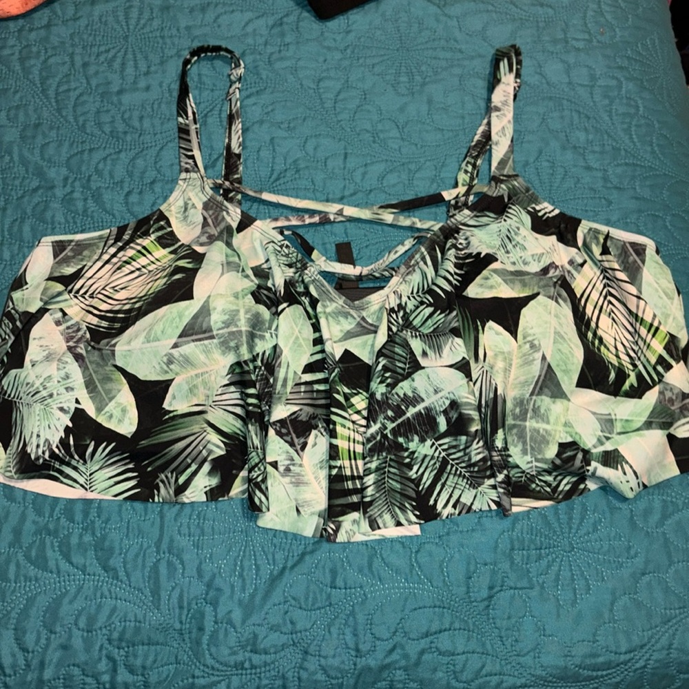 Torrid Wireless Flounce Bikini Top